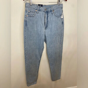 NWT GAP|| Mom Jean High Rise,Size 29